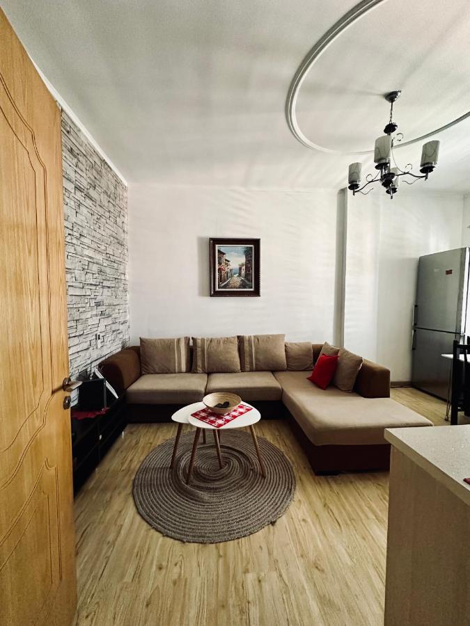Sleepin Shkoder Apartment Ngoại thất bức ảnh